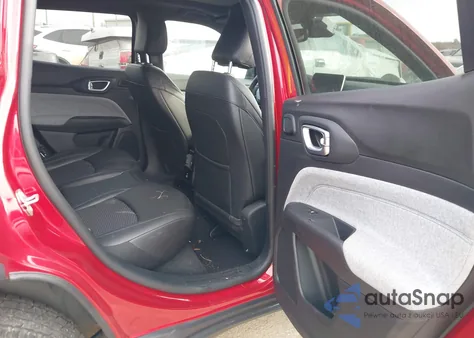 2025 Jeep Compass Latitude 4X4 z USA, uszkodzony, nr VIN 3C4NJDBN5ST548942